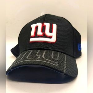 Brand New New Era Men's New York Giants 39Thirty Black Stretch Fit Hat